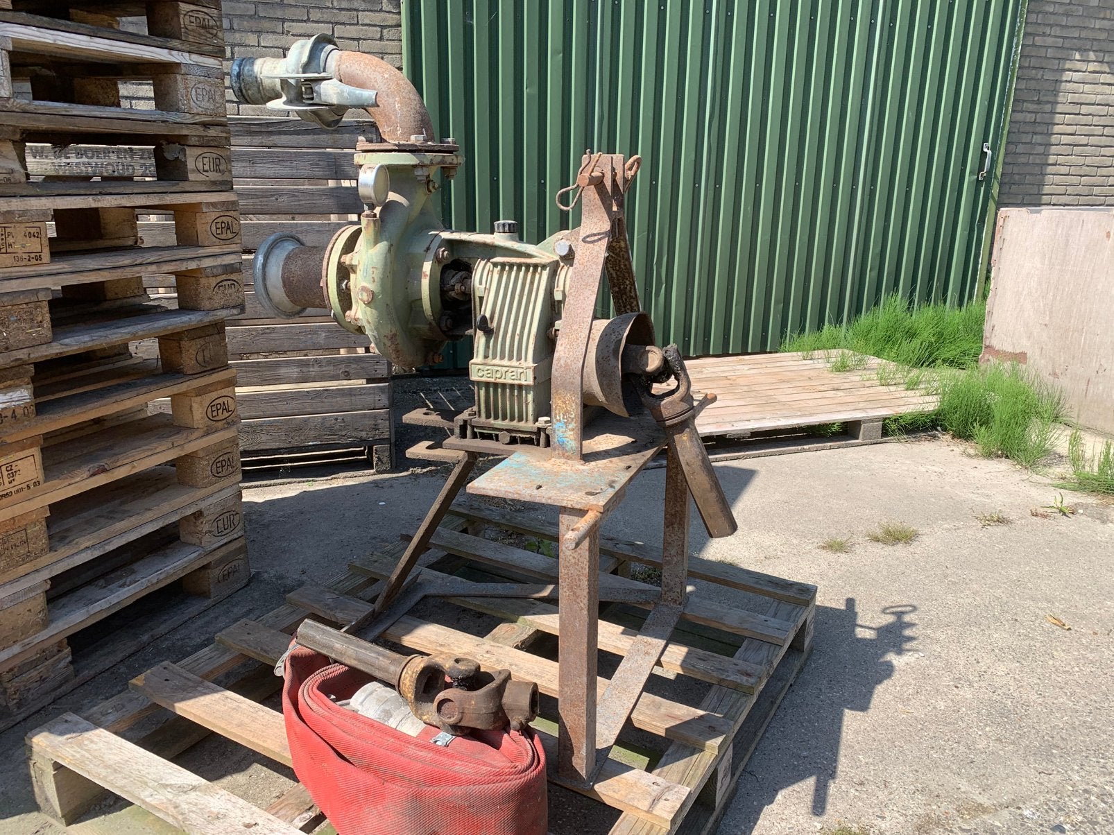 Caprari beregeningspomp waterpomp aftakaspomp slanghaspel, Ophalen, Stalinrichting