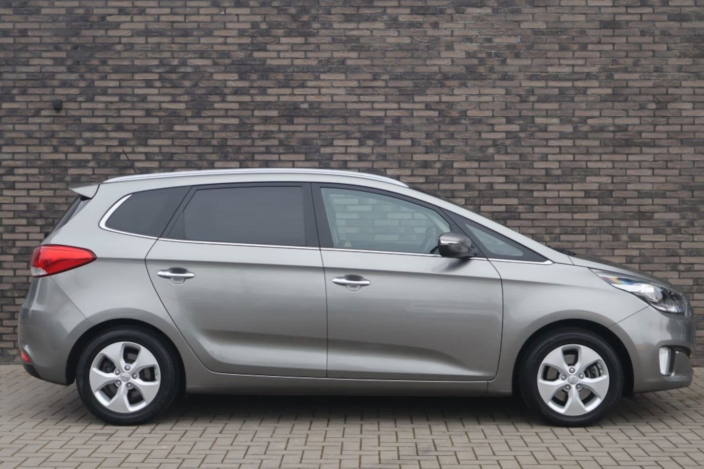 Kia Carens 1.6 GDi ExecutiveLine 7 Pers. | Camera | Navi |, Auto's, Kia, Voorwielaandrijving, Gebruikt, 1591 cc, 4 cilinders