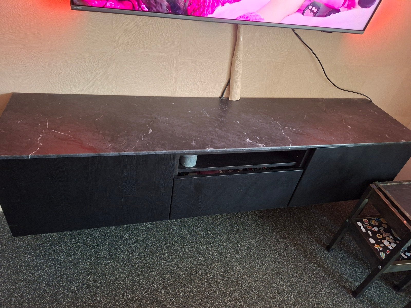 BESTÅ tv meubel
Tv-meubel, zwartbruin, 180x40x38 cm
Tv-meube, Huis en Inrichting, Ophalen, Gebruikt, 150 tot 200 cm, Minder dan 100 cm