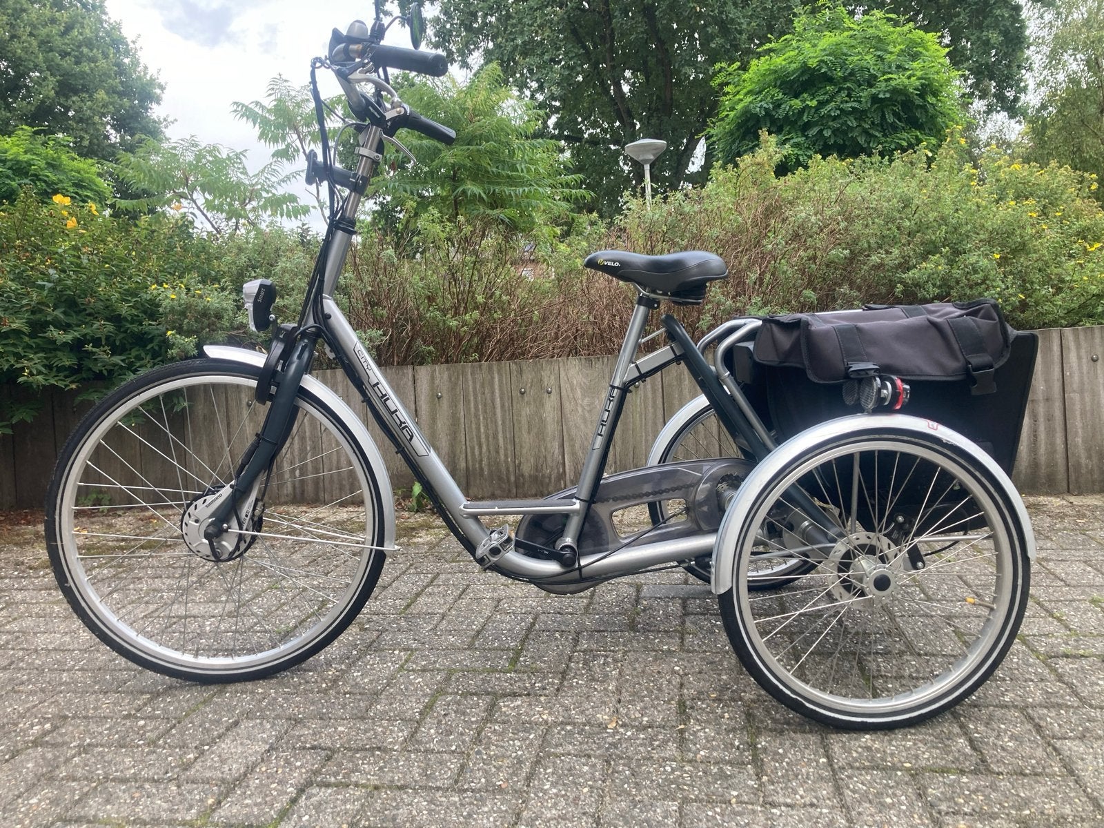 Huka City driewieler e-bike met lage instap en fietstassen, Fietsen en Brommers, Ophalen, Gebruikt, Velgrem