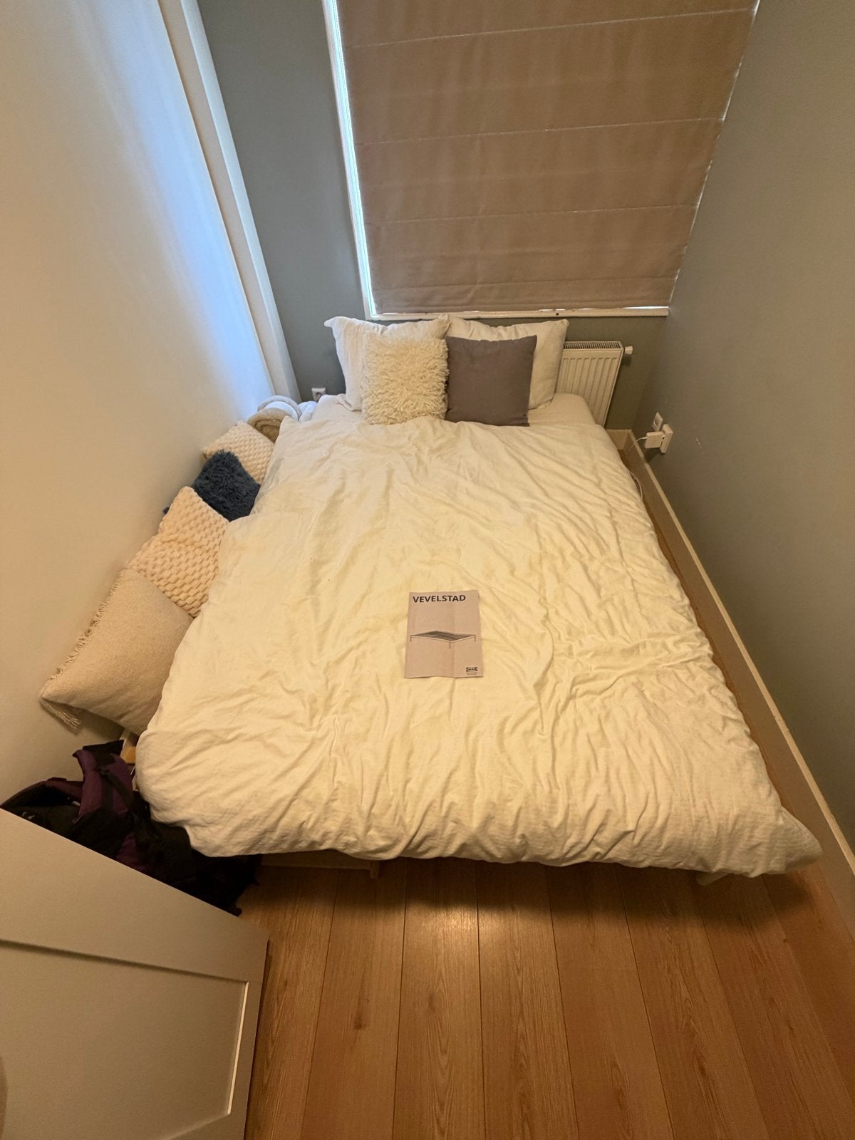 IKEA VEVELSTAD bedframe 160x200 cm, Ophalen, Wit, Tweepersoons, Zo goed als nieuw