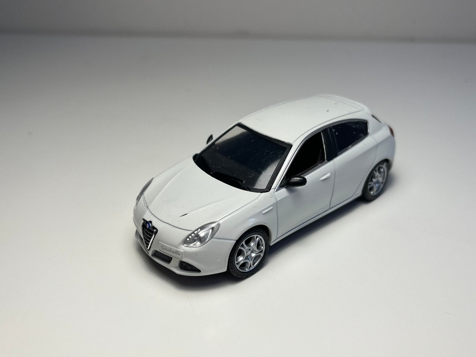 Norev - Alfa Romeo Giulietta - Schaal 1:43, Hobby en Vrije tijd, Ophalen of Verzenden, Gebruikt, Auto, Norev