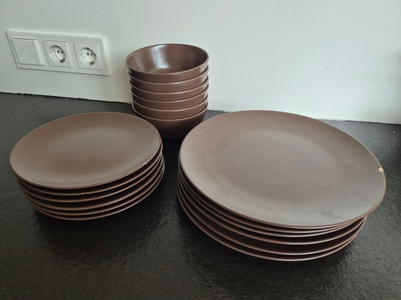 IKEA Servies Set: Borden en Kommen (Bruin), Ophalen, Gebruikt, Bord(en), Overige stijlen