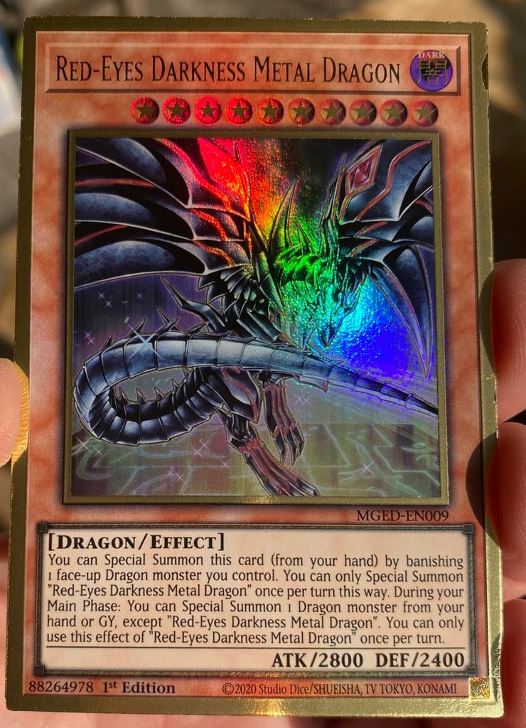 Yu-Gi-Oh! Red-Eyes Darkness Metal Dragon MGED 1st !, Ophalen of Verzenden, Gebruikt, Losse kaart, Foil