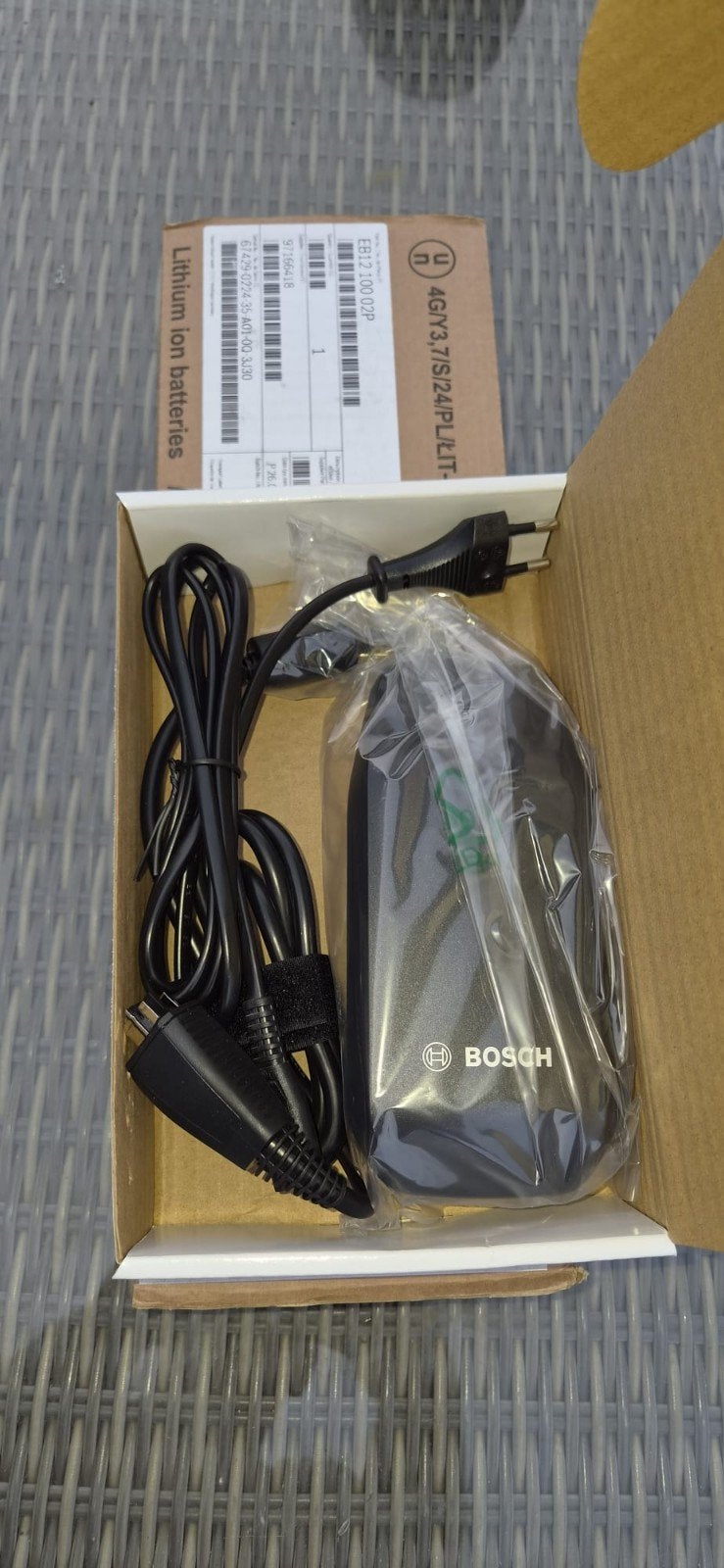 Bosch accu 500 EU Met lader, Nieuw