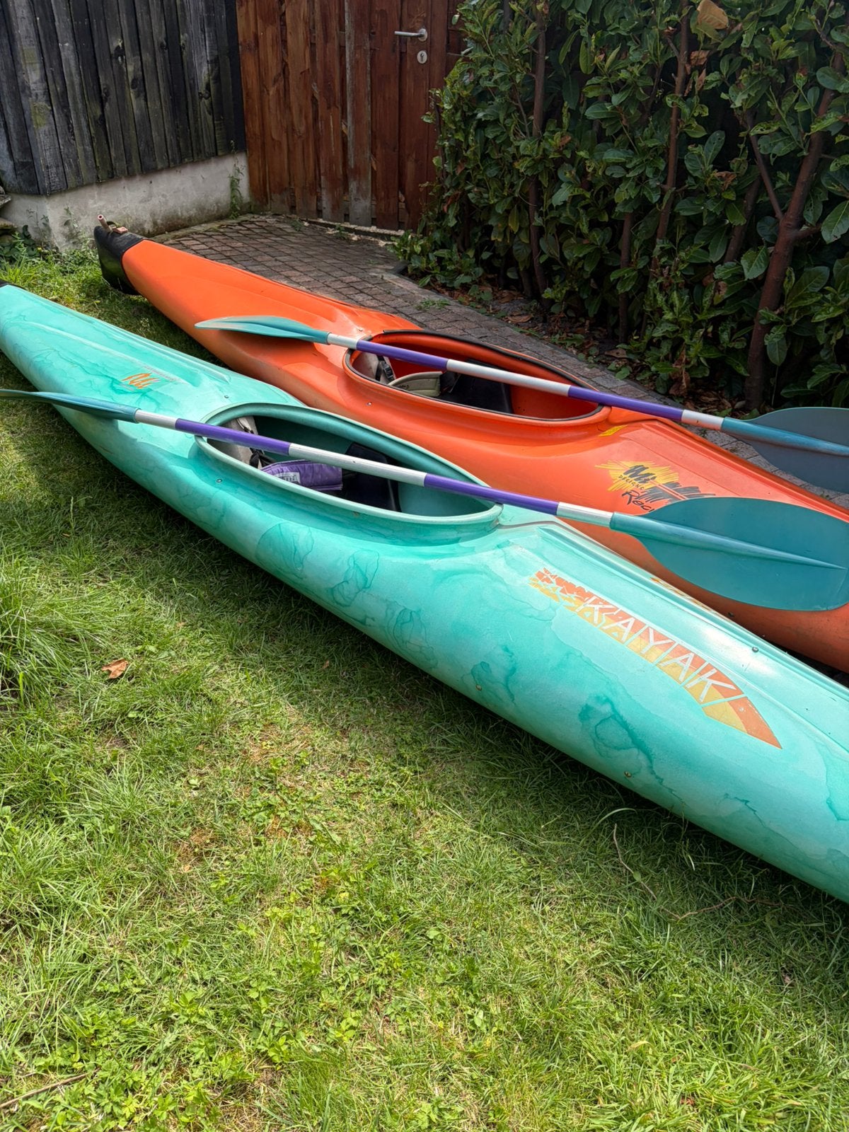 Twee stevige kanos, Watersport en Boten, Ophalen, Gebruikt, Eén persoon, Met peddels