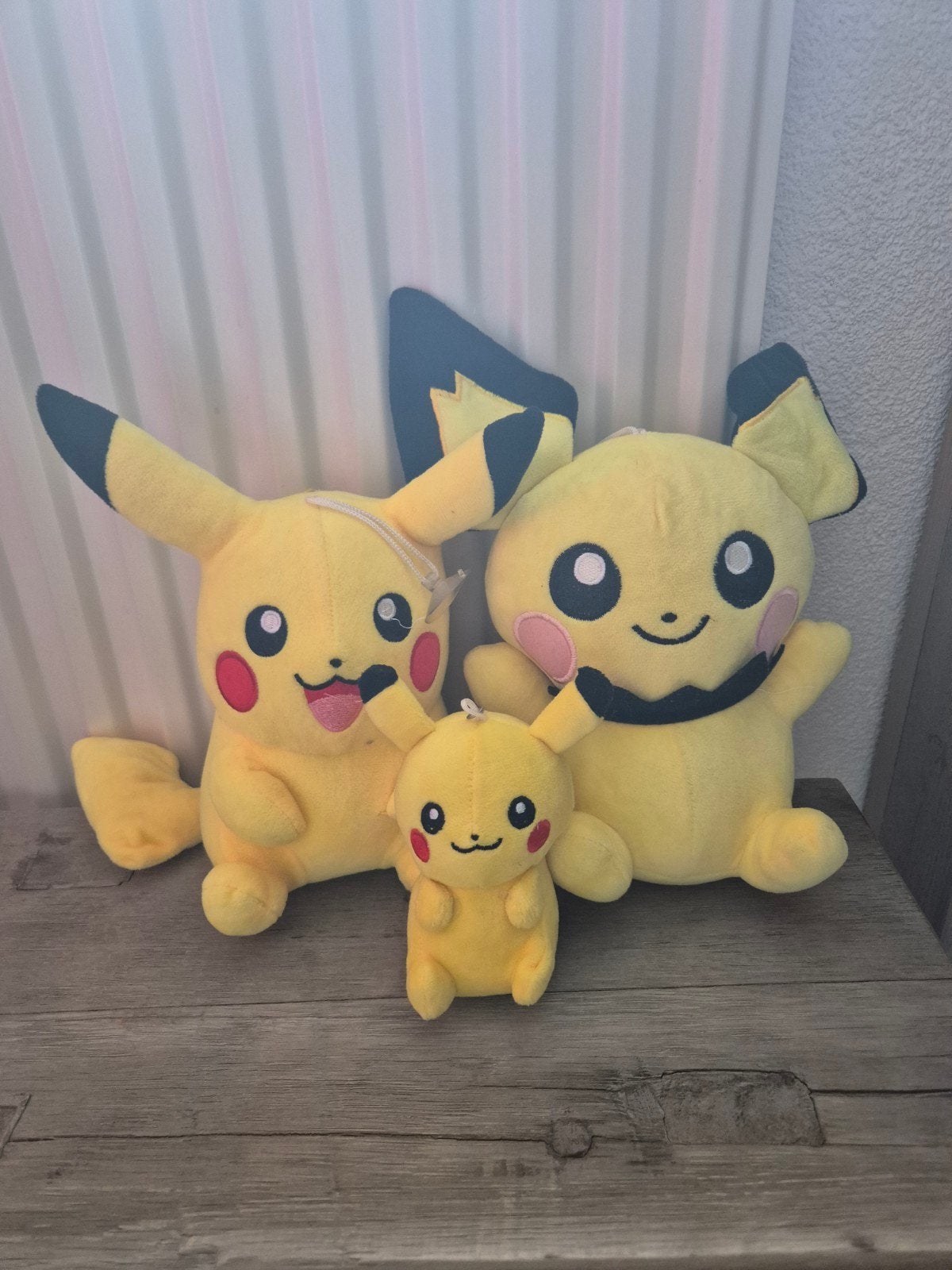 Leuke Pikachu knuffels - set van 3, Geel, Overige typen, Ophalen of Verzenden, Middelgroot (20 tot 80 cm)