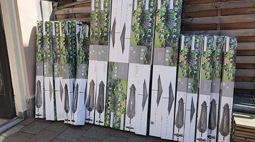 Nieuwe Parasols o.a. 2.50 en 2.70 en 3.00 mtr. div. kleuren., Ophalen, Nieuw, 2 tot 3 meter, Stokparasol