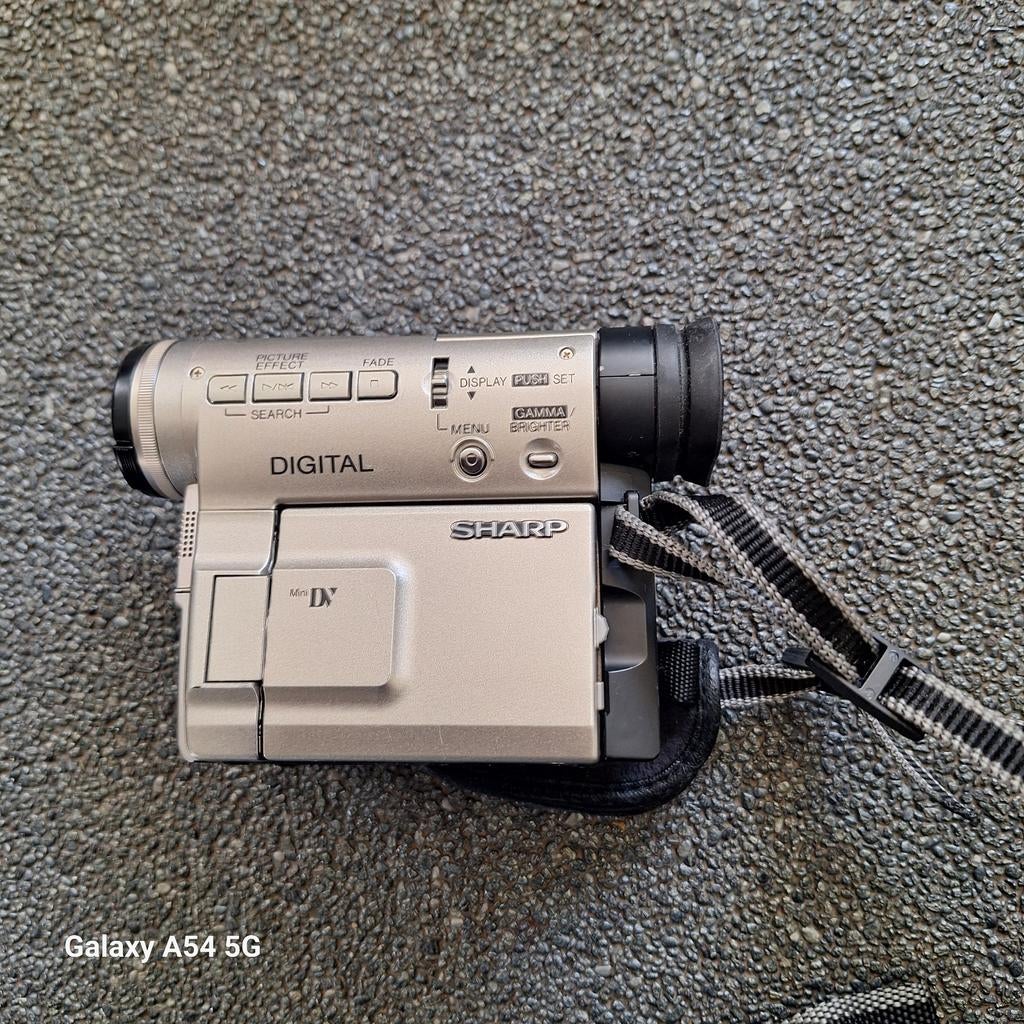 Sharp Digitale MiniDV Camcorder met 100x Zoom, Ophalen