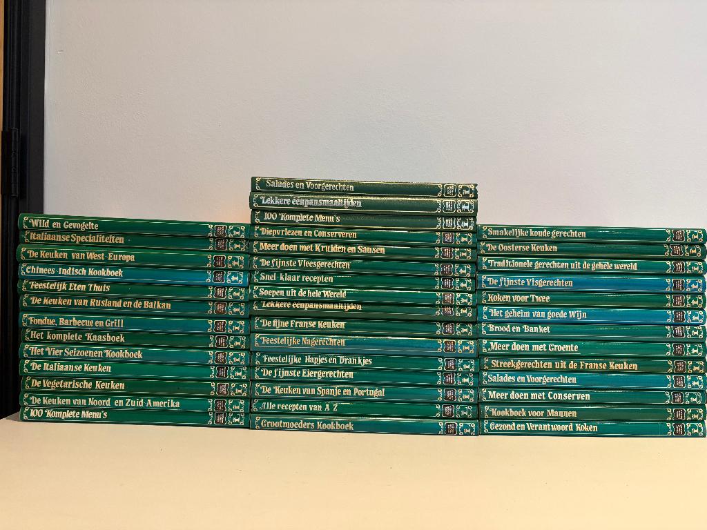 KOKEN ZONDER GRENZEN LEKTURAMA 42 stuks., Boeken, Ophalen, Gelezen