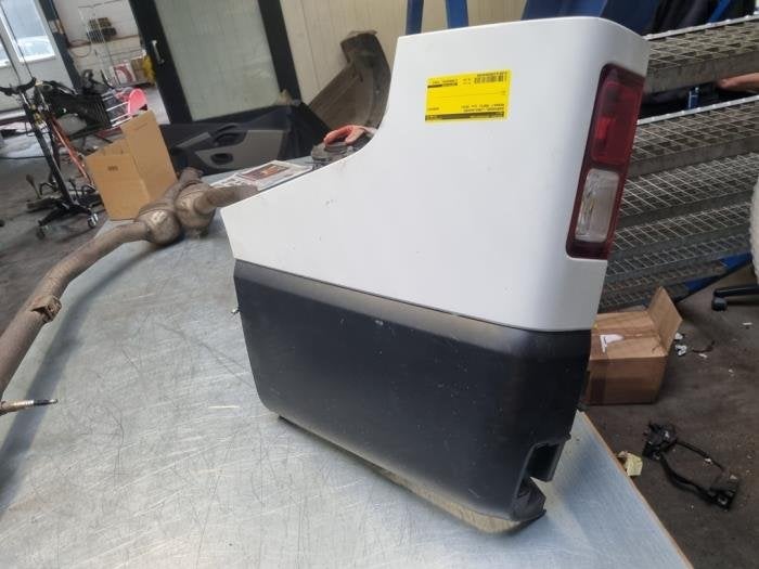 Bumperdeel links-achter van een Renault Trafic, Gebruikt, -, Renault, -