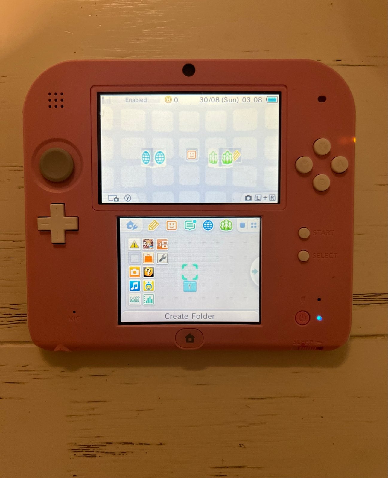 Roze Nintendo 2DS met oplader, Ophalen of Verzenden, Gebruikt, Roze, 2DS