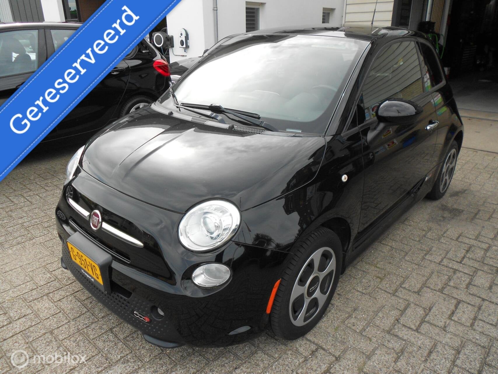Fiat 500E 77000 KM E 24kwh, Zwart, 4 stoelen, Zwart, Leder