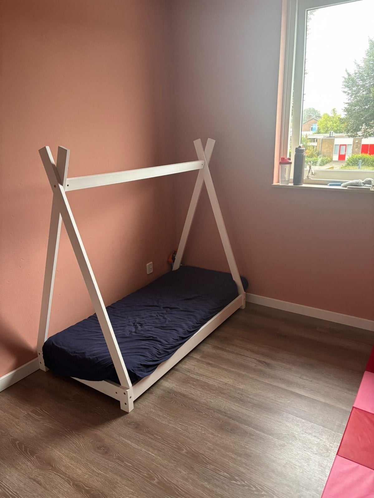 Schattig peuterbed 140x70 (hutbed) met matras, Ophalen, Gebruikt, 70 tot 85 cm, 140 tot 160 cm