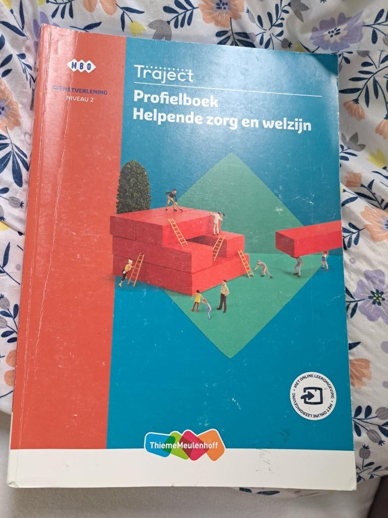 Dienstverlening Profielboek Helpende zorg en welzijn, ThiemeMeulenhoff, Ophalen of Verzenden, Zo goed als nieuw, Nederlands