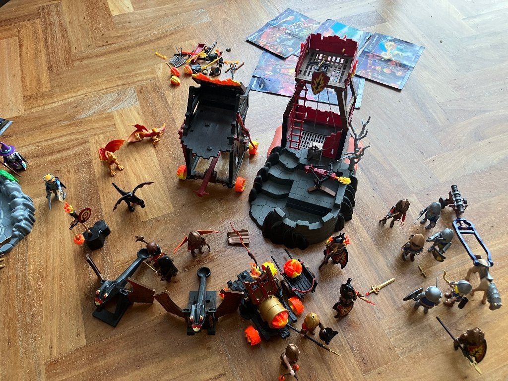 Veel Playmobil Novelmore, Kinderen en Baby's, Speelgoed | Playmobil, Complete set, Ophalen of Verzenden, Zo goed als nieuw, Figuren
