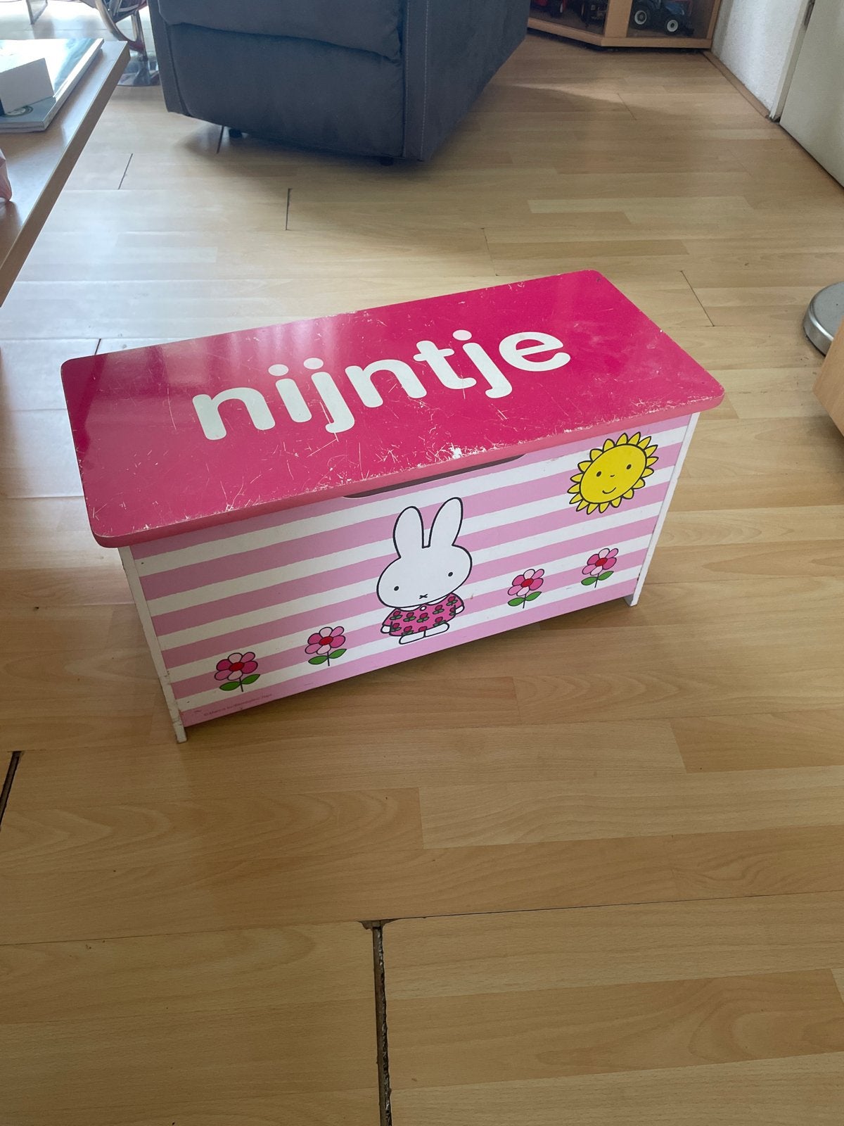 Nijntje speelgoedkist - Roze met Nijntje en bloemen, Ophalen, Gebruikt