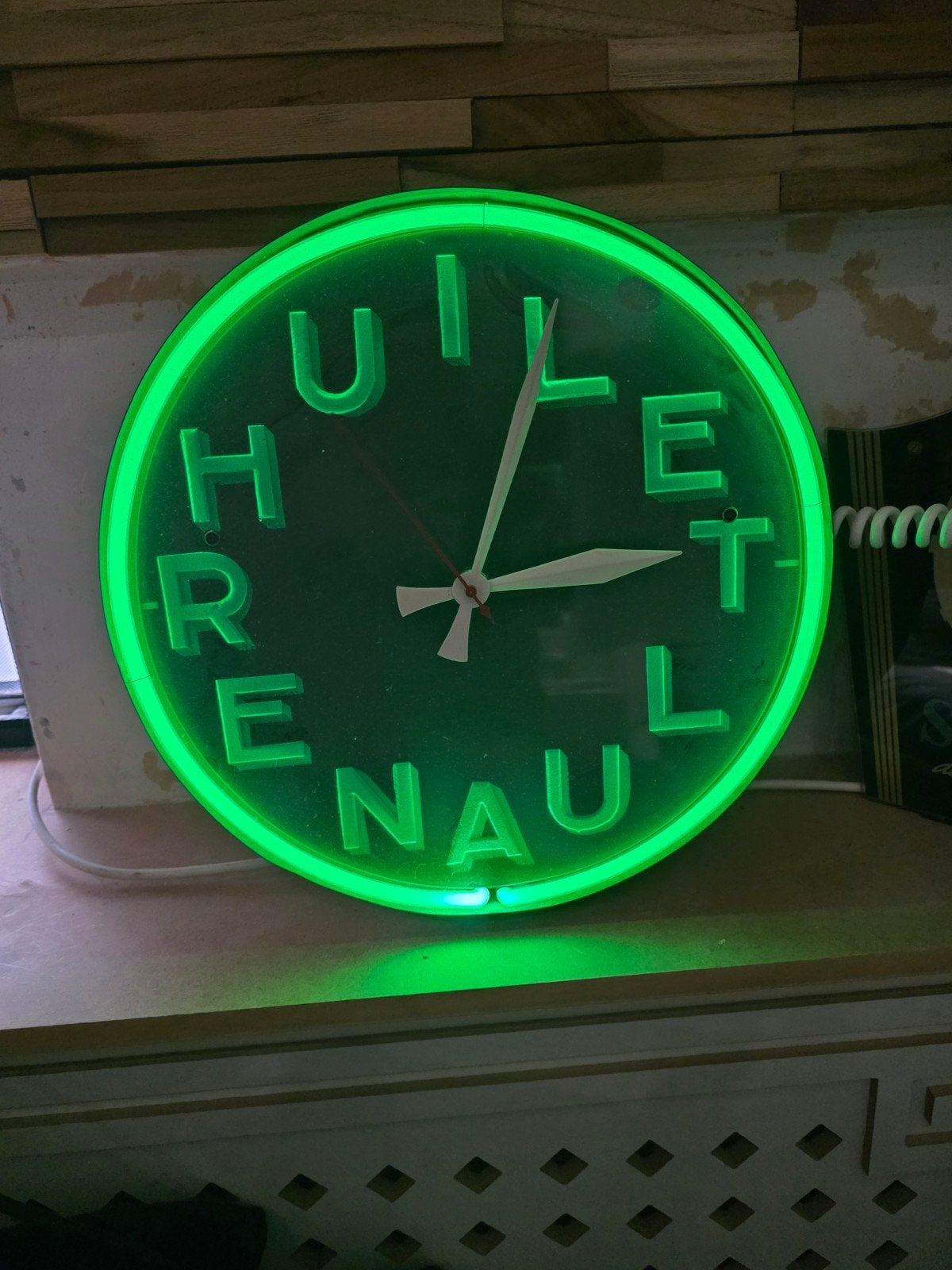 Unieke Renault neon wandklok - Groen lichtgevend, Ophalen