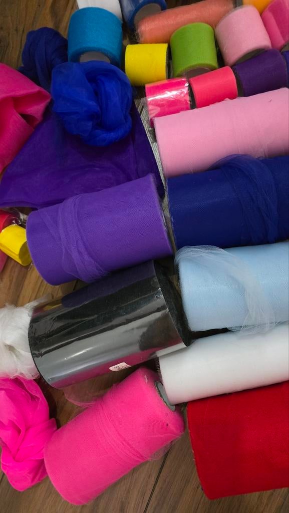 Verschillende tule Verschillende kleuren, Ophalen of Verzenden, Zo goed als nieuw