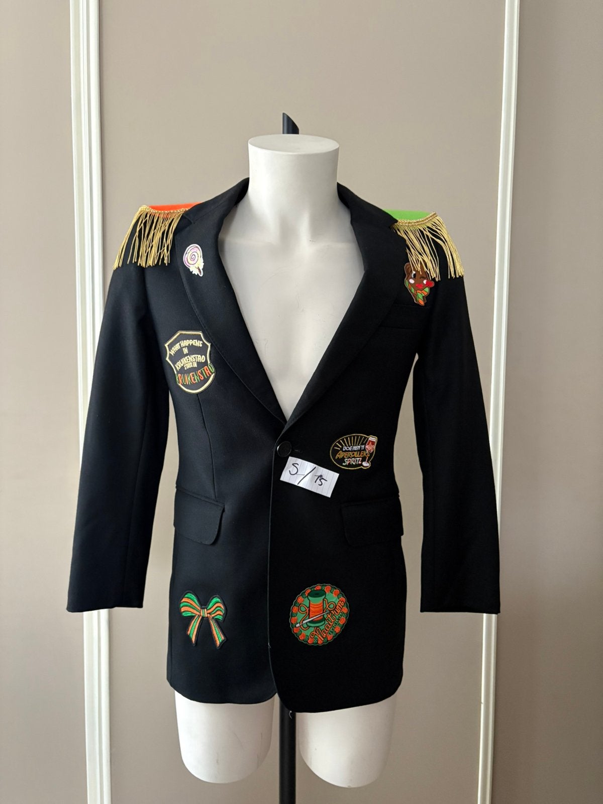 (15) Kruikenstad Colbert/Jas maat S Emblemen Epauletten, Ophalen of Verzenden, Zo goed als nieuw, Carnaval