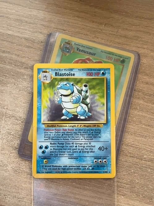 Pokémon Blastoise 2/102 Base Set 1st Edition Holo 1999, Ophalen of Verzenden, Zo goed als nieuw, Losse kaart, Foil
