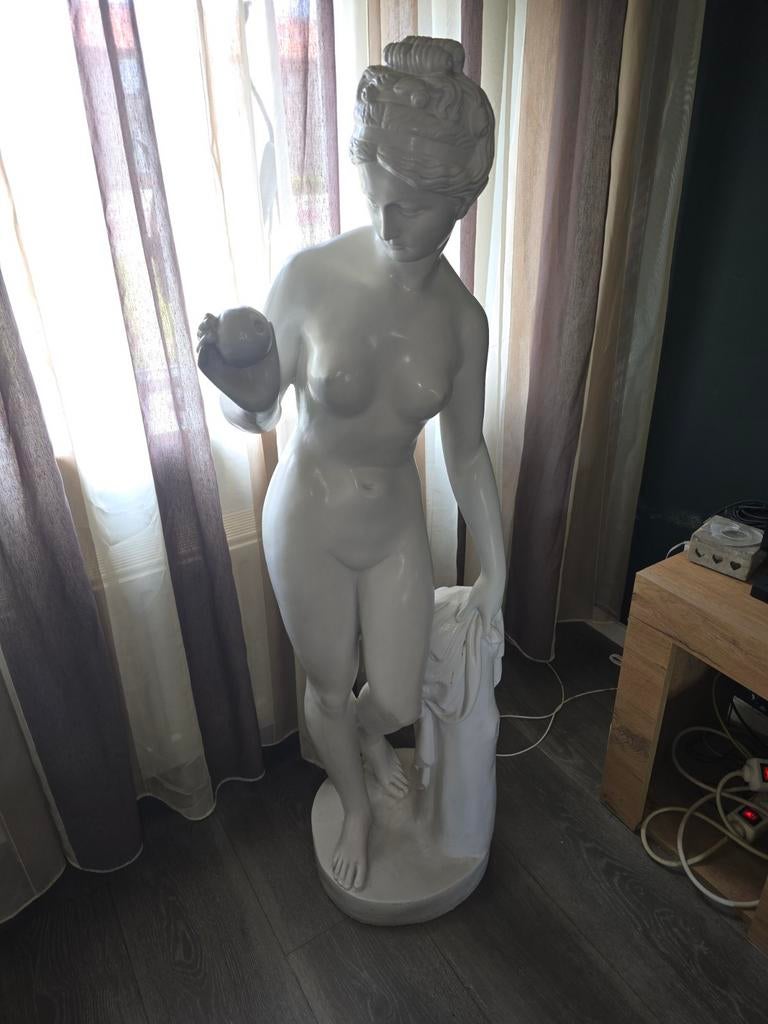 Levensgroot standbeeld van een beroemde naakte vrouw, Venus, Antiek en Kunst, Kunst | Beelden en Houtsnijwerken, Ophalen of Verzenden