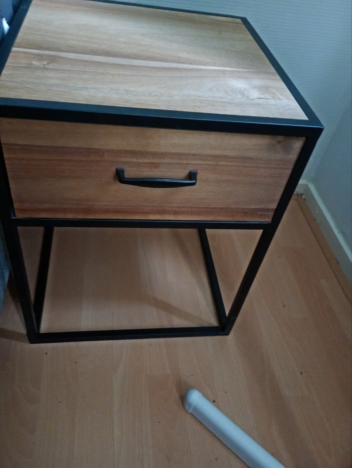 Nachtkastjes met lade - Hout en Metaal 2 stuks, Minder dan 55 cm, Zo goed als nieuw, Industrieel, Rechthoekig