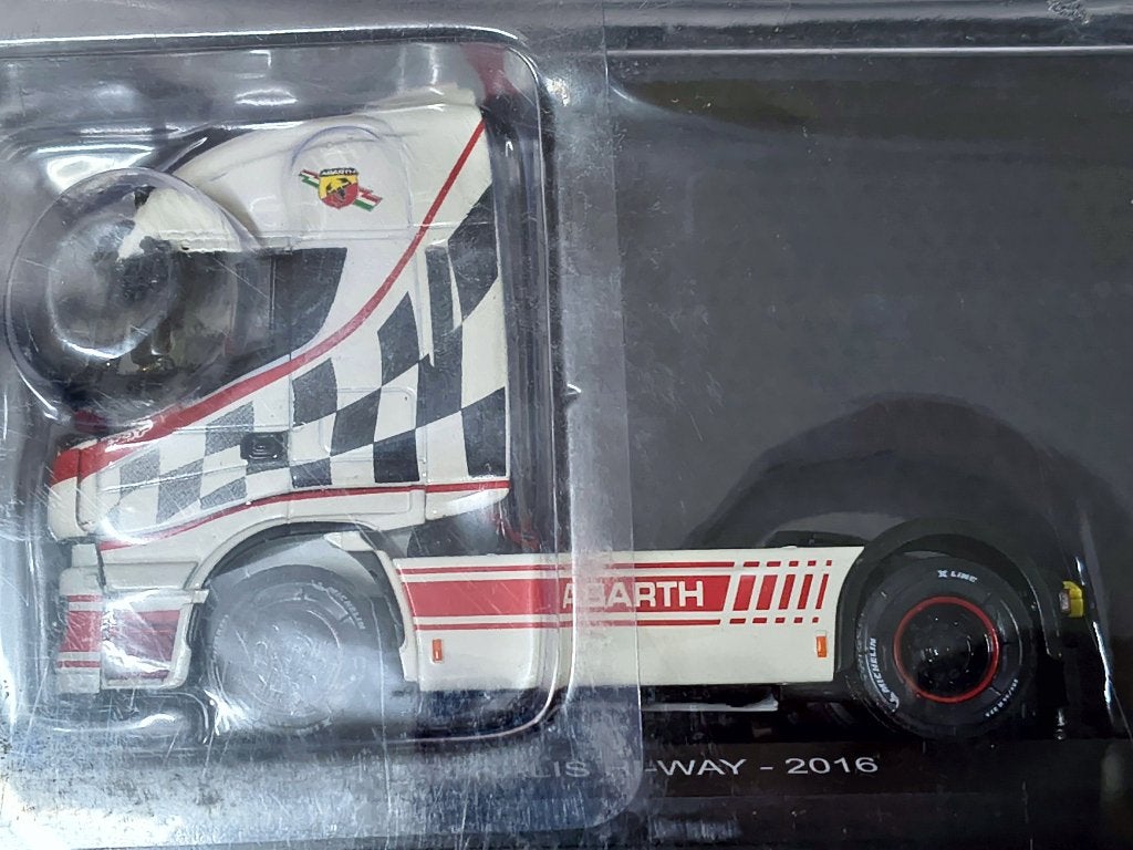 Atlas 2016 Iveco Stralis Hi-Way Abarth Gebroken Wit 1:43, Overige merken, Nieuw, https://hachettepartworks.com/en-en/contact.htm