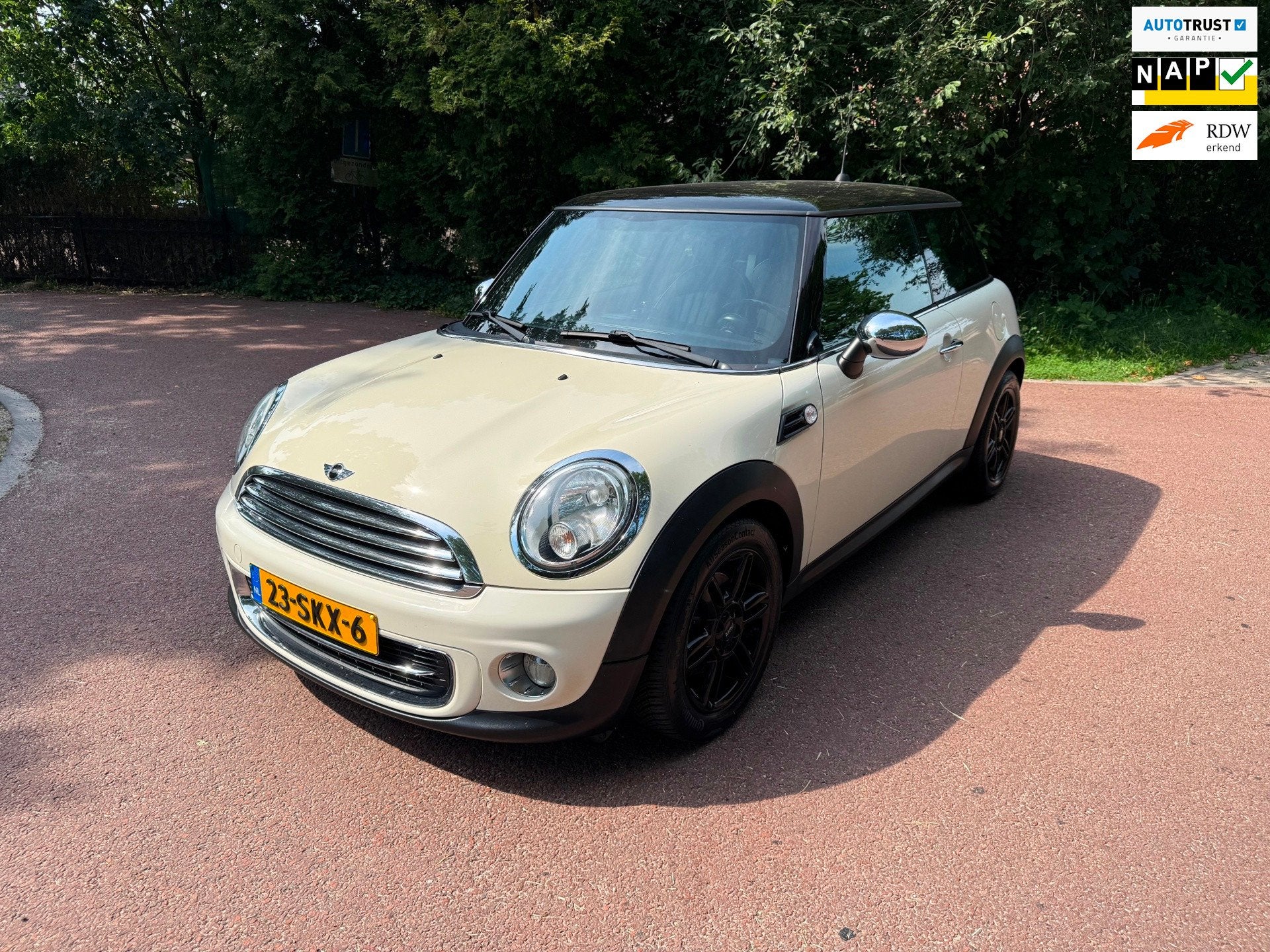Mini 3-Deurs 1.6 Cooper 10 Years II / Airco / Leder / NAP /, Voorwielaandrijving, Euro 5, 4 cilinders, Stoelverwarming