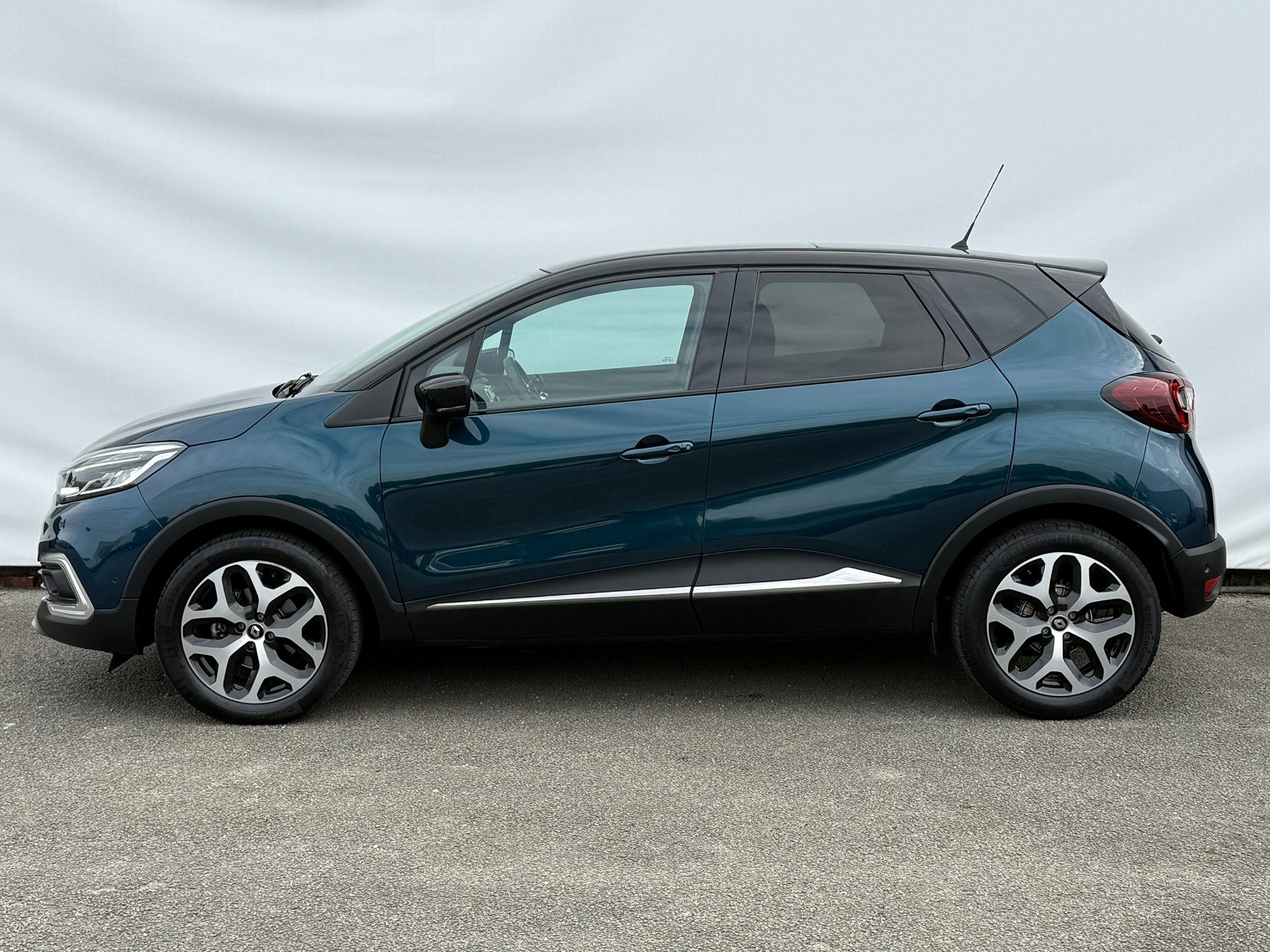 Renault Captur 1.3 TCe Intens Handgas + Handrem aanpassing |, Auto's, Stof, Gebruikt, Euro 6, 4 cilinders