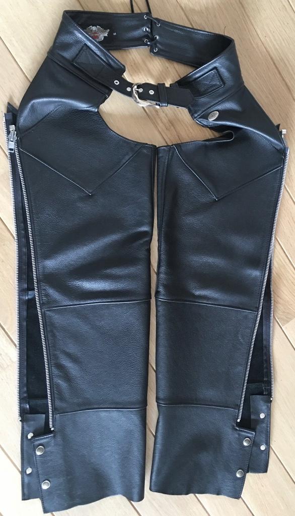 Harley Davidson.  kleding. Chaps Dames     maat S, Motoren, Kleding | Motorkleding, Ophalen, Broek | leer, Harley Davidson. Origineel.