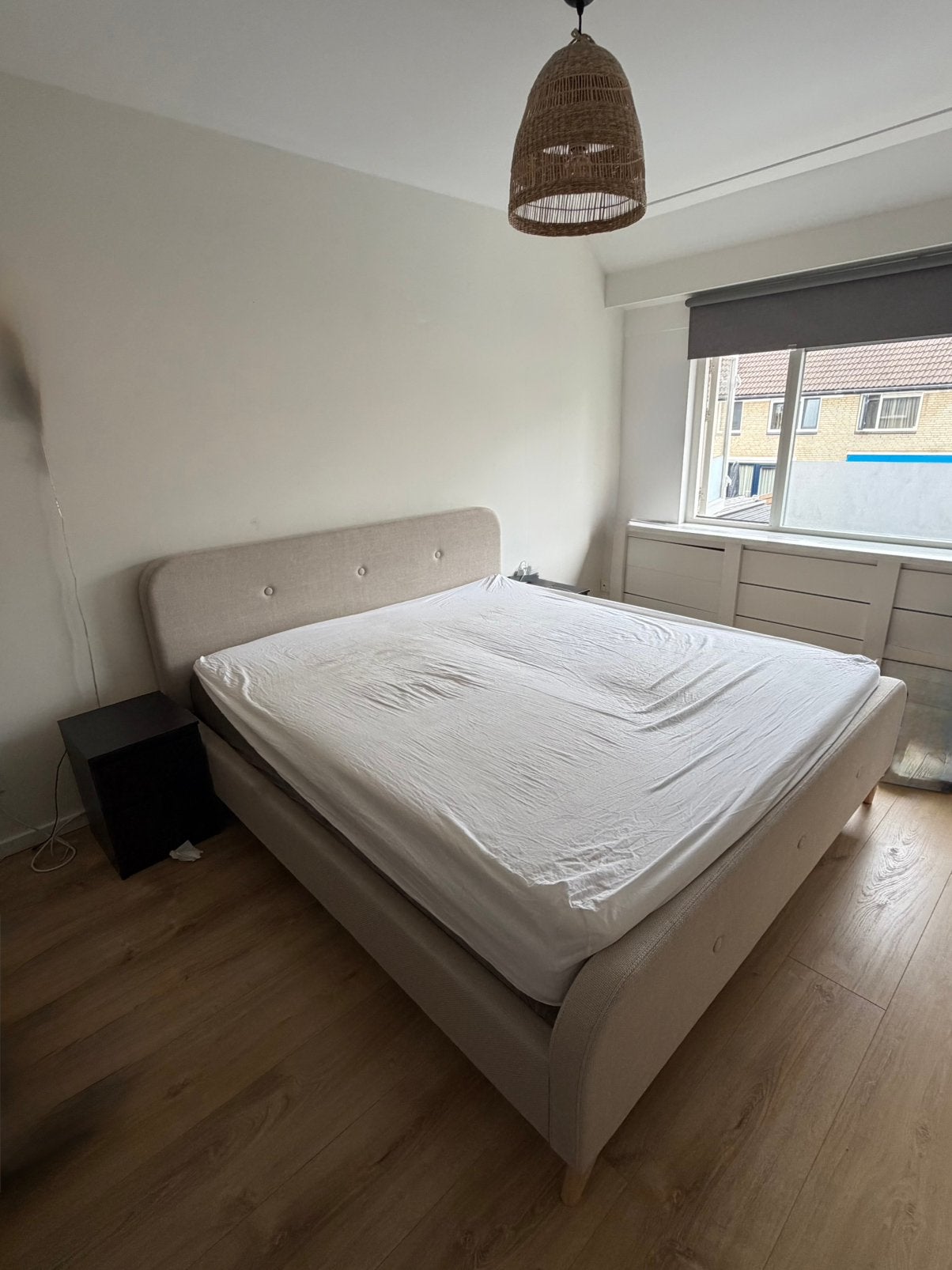Compleet bed 180x200 1 jaar oud, Huis en Inrichting, Ophalen, Beige, Tweepersoons, Zo goed als nieuw
