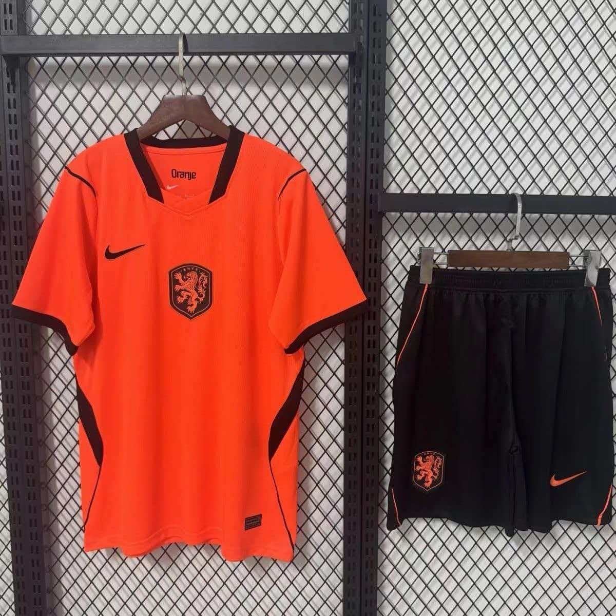 Voetbal Tenues Oranje en Patta shirts  Nieuw, Maat M, Ophalen of Verzenden, Nieuw, Shirt