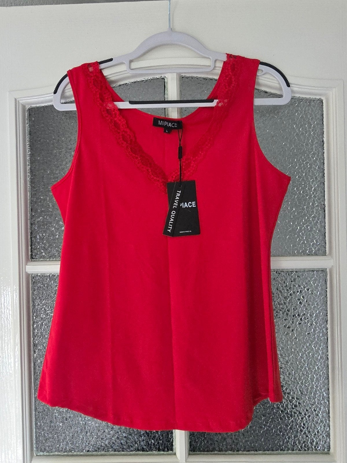 nieuw mi piace top kant red L, Kleding | Dames, Ophalen of Verzenden, Nieuw, Rood, Zonder mouw