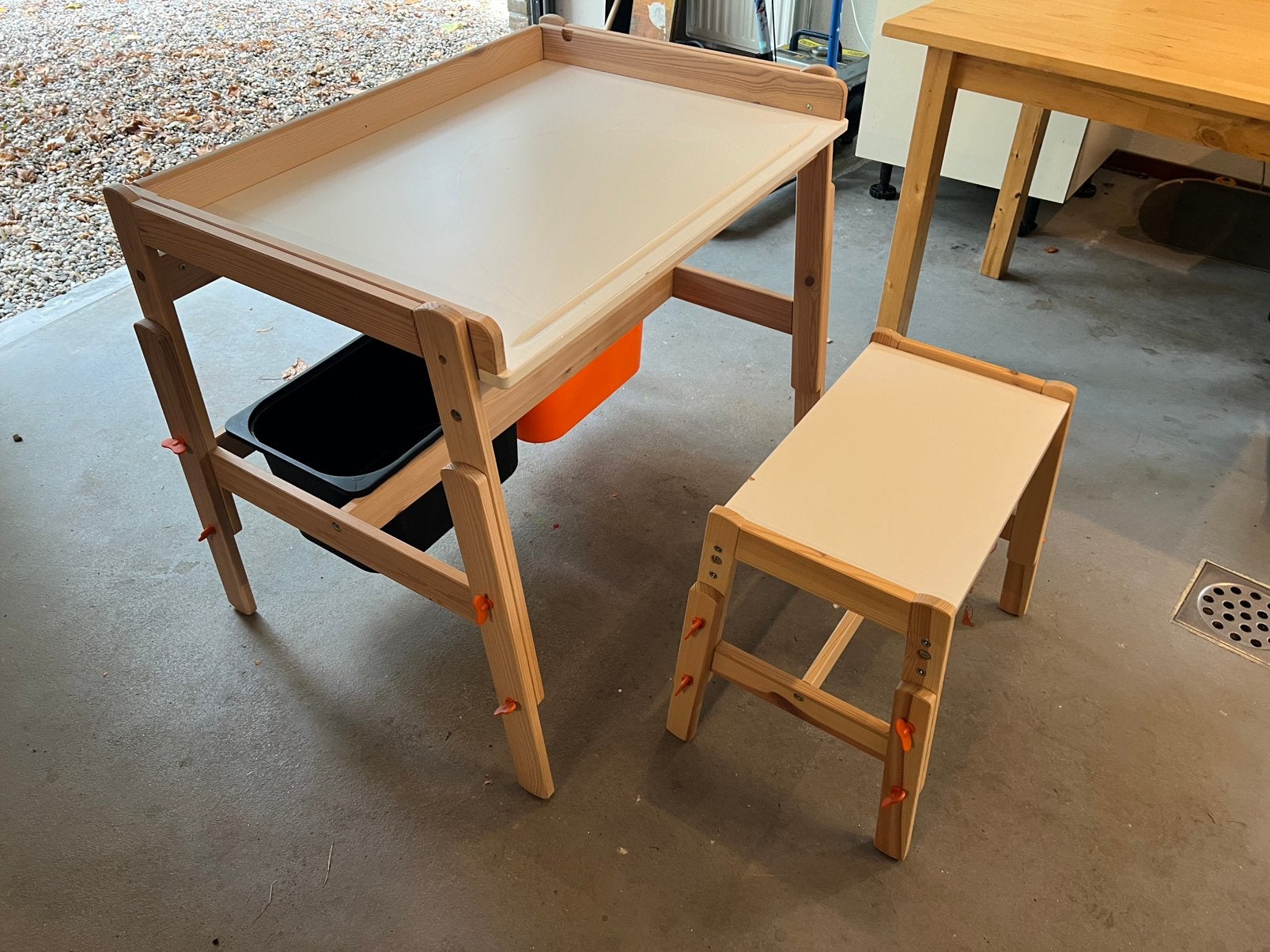 Ikea Flisat kinderbureau verstelbare tafel en kruk, Ophalen, Zo goed als nieuw, Tafel(s)