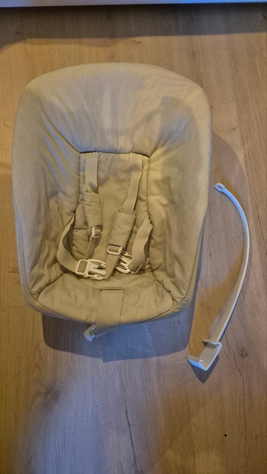 Stokke Trip Trap baby zitje met plastic hanger, Kinderen en Baby's, Kinderstoelen, Ophalen, Zo goed als nieuw, Meegroeistoel, Aanschuifbaar
