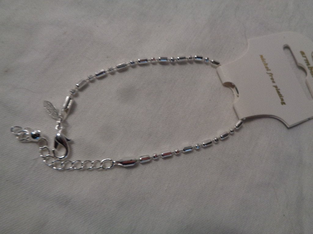 zilverkleurige fijne armband nr arm 1080, Ophalen of Verzenden, Nieuw, Zilver, Overige materialen