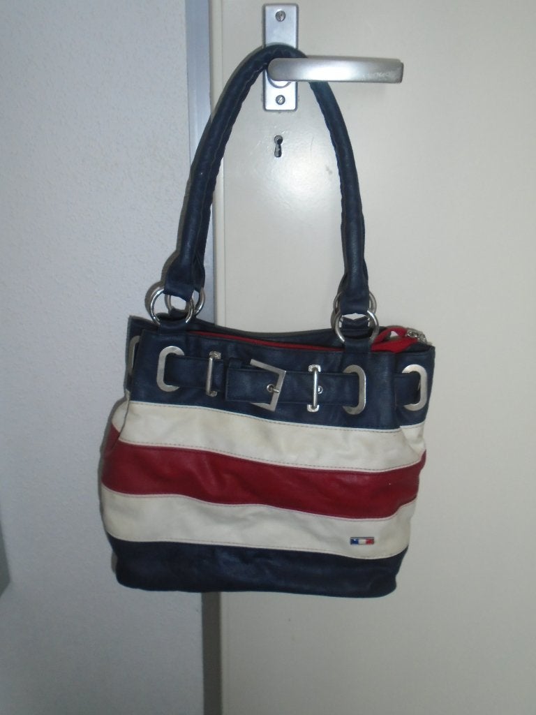 Stijlvolle Leer Schouder handtas in rood, wit en blauw, Sieraden, Tassen en Uiterlijk, Tassen | Damestassen, Gebruikt, Schoudertasje