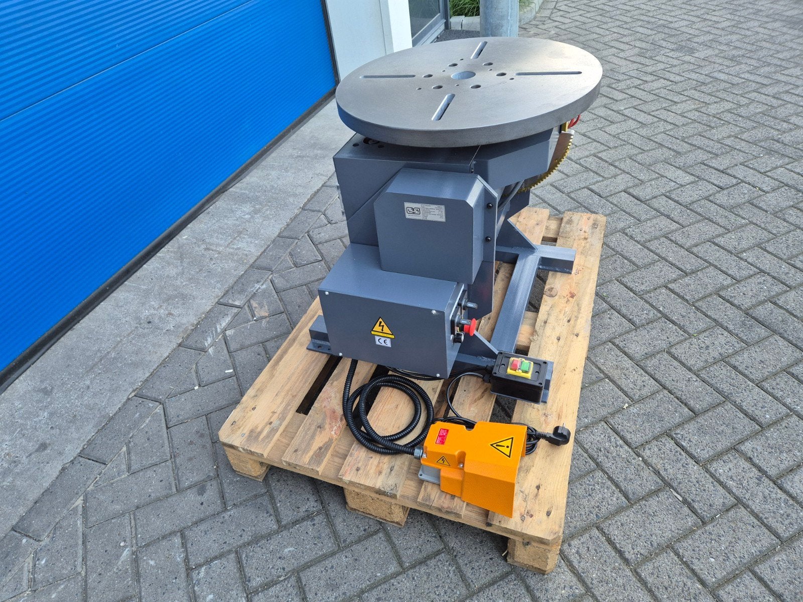 Foto 3 van Lasmanipulator Capaciteit Max. 500kg Voetbediend 220V NIEUW!