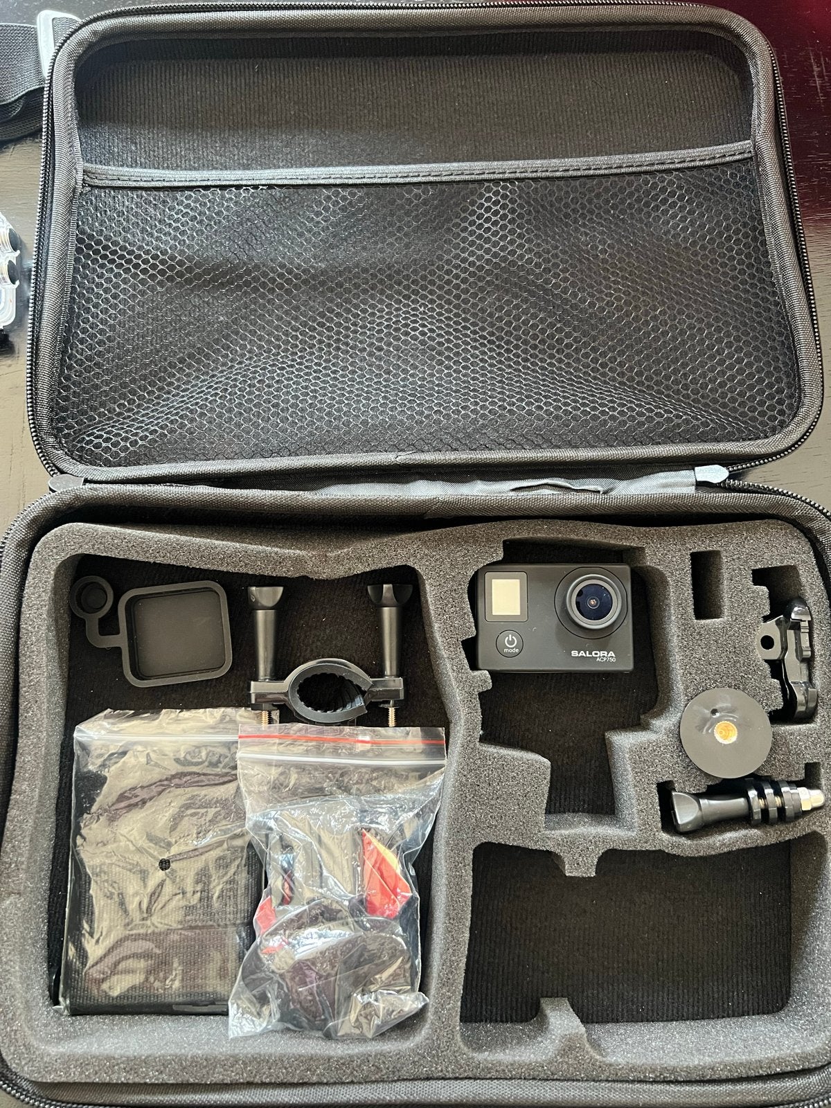Salora ACP750 Action Camera met accessoires en koffer, Ophalen of Verzenden, Gebruikt, Overige merken