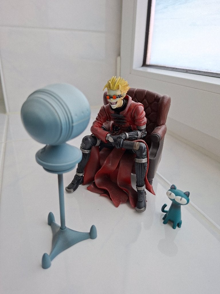 Tv kijkende Vash van Trigun, Ophalen of Verzenden
