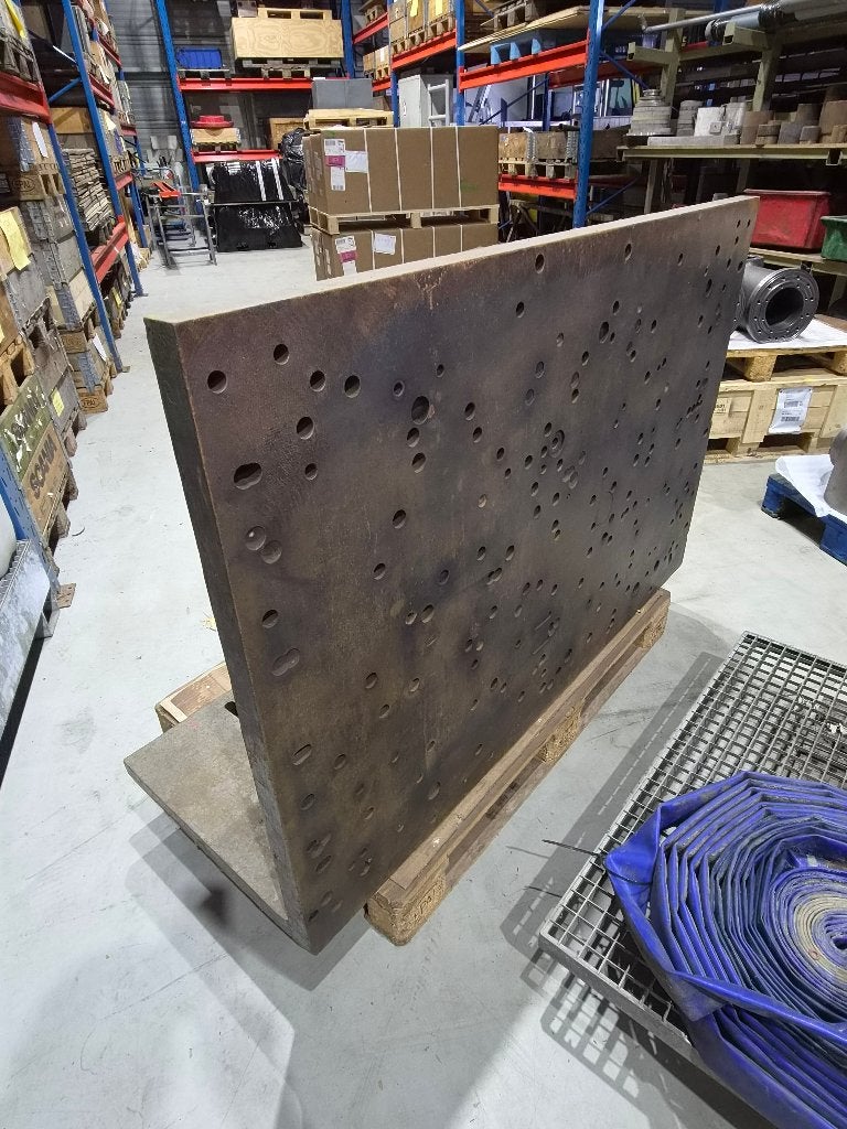 Grote zware hoekplaat,  ca 1100 Kg., Ophalen, Gebruikt, Elektrisch, Overige soorten