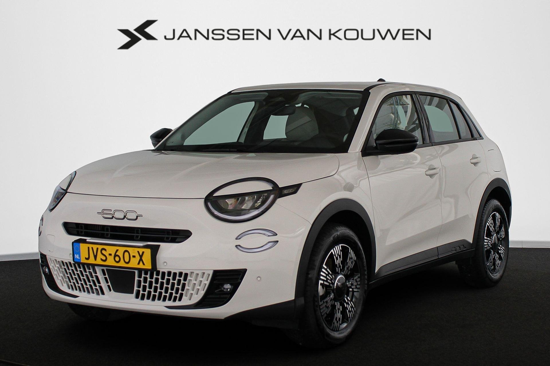 Fiat 600 1.2 Hybrid Icon Stoelverwarming Camera Keyless Carp, Auto's, Stof, Gebruikt, 1199 cc, 620 kg