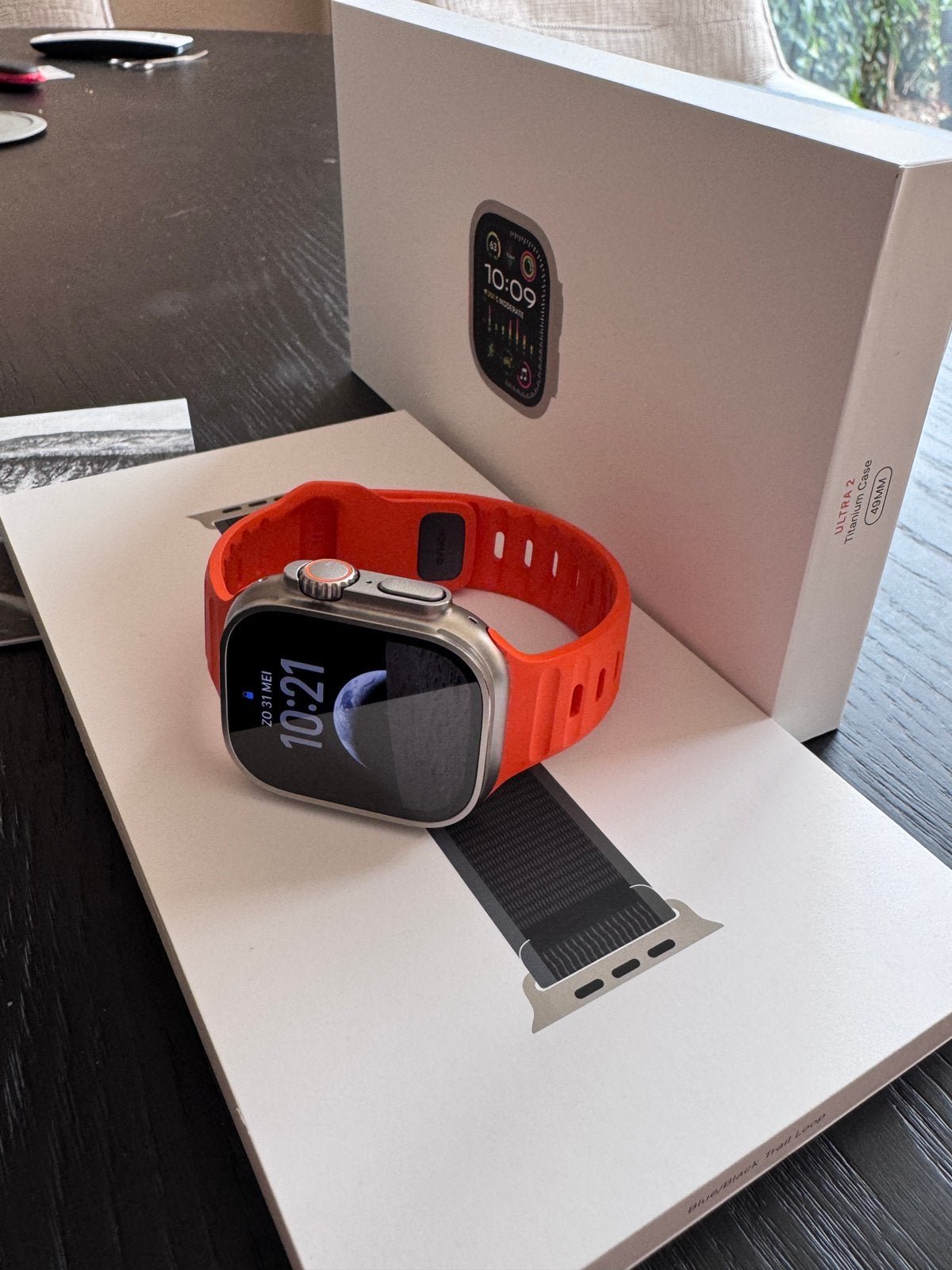 Apple Watch Ultra 2 (49mm) + 5 Bandjes + Stand, Ophalen, Gebruikt, IOS, Waterdicht