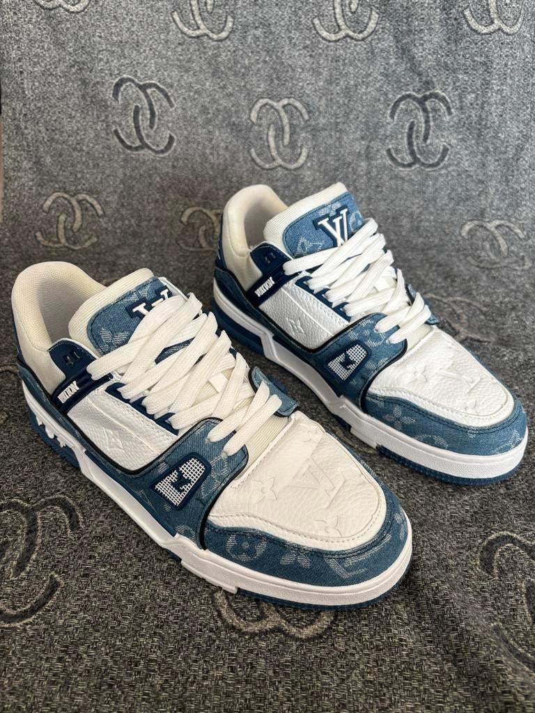 Louis Vuitton Trainers Maat 43, Blauw, Ophalen of Verzenden, Sneakers of Gympen, Zo goed als nieuw