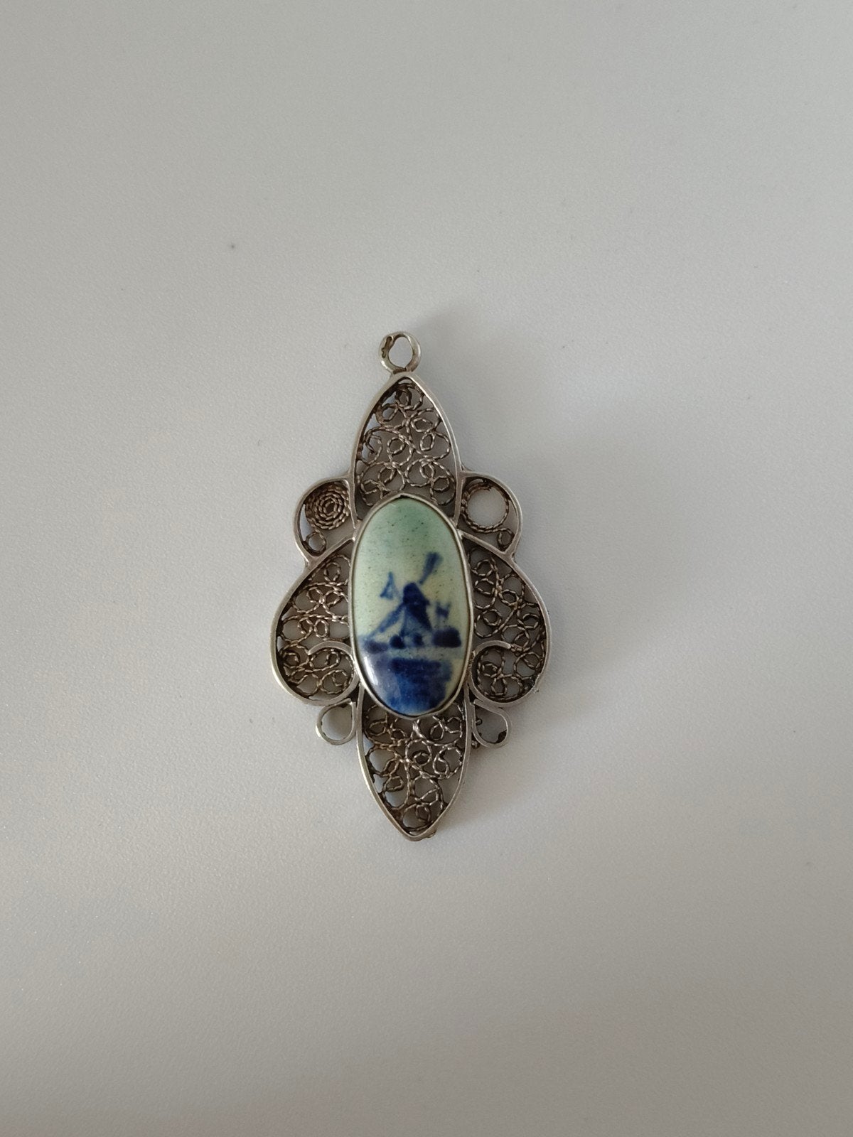 Zilveren filigrain hanger met Delfts blauw, Ophalen of Verzenden, Zo goed als nieuw, Zilver, Zilver