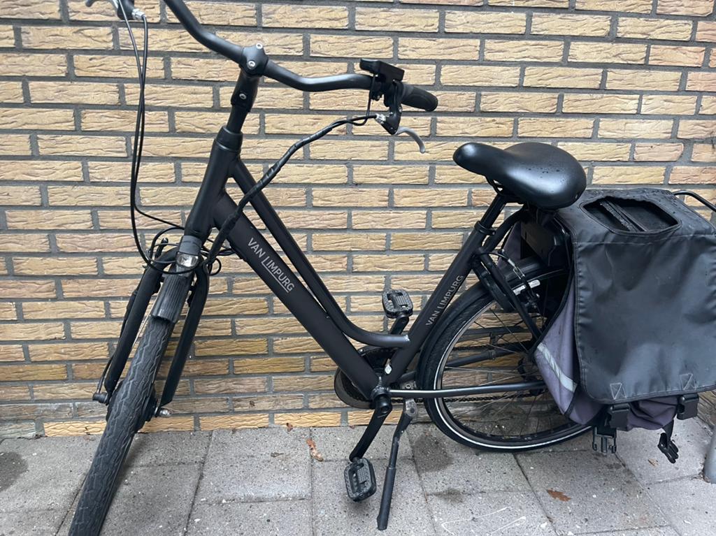 Mooie grijs zwarte elektrische damesfiets, Fietsen en Brommers, Elektrische fietsen, Ophalen, Zo goed als nieuw, Overige merken