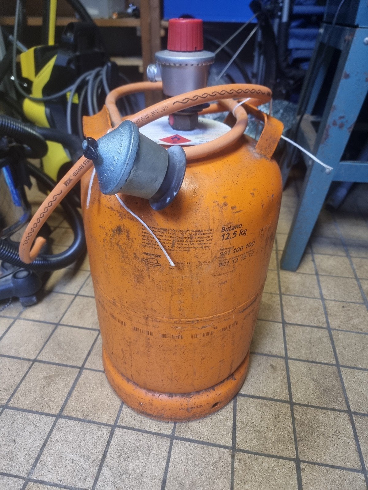 Butaan gasfles 12,5 kg met drukregelaar en slang, Ophalen, Gebruikt