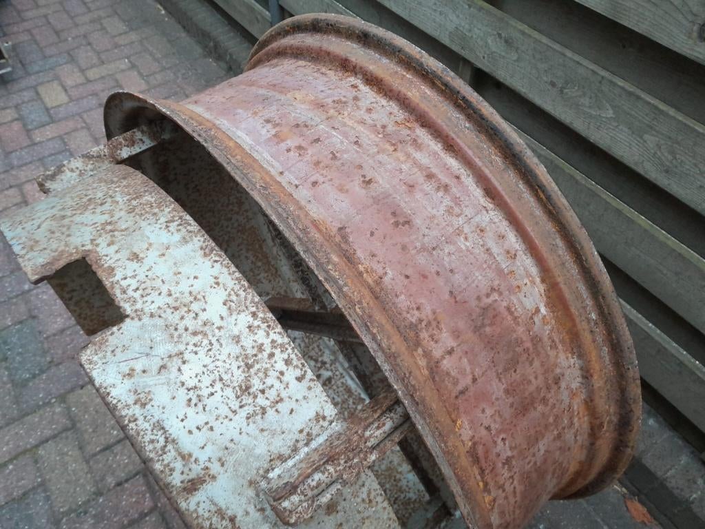 velg dubbellucht 13.6 r38 mestklem, Zakelijke goederen, Agrarisch | Onderdelen | Banden, Velgen en Assen, Ophalen