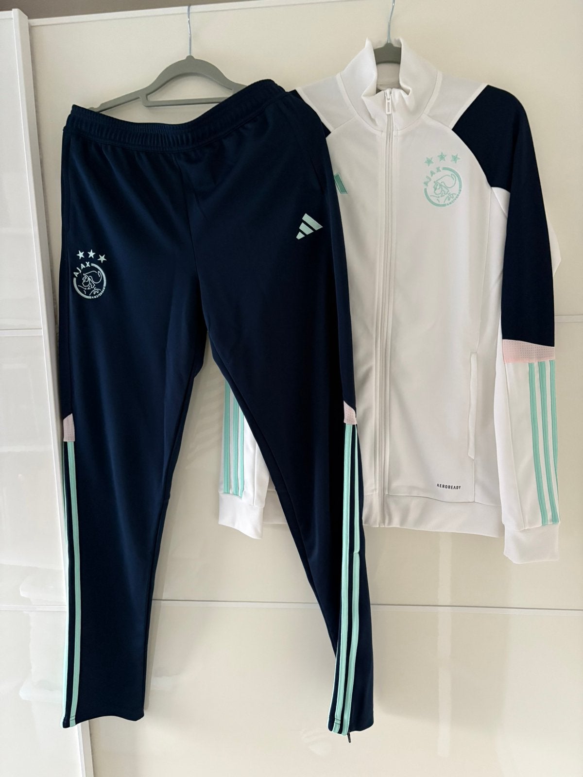 Ajax Adidas trainingspak Maat 176 2023/2024, Ophalen of Verzenden, Zo goed als nieuw, Jongen of Meisje